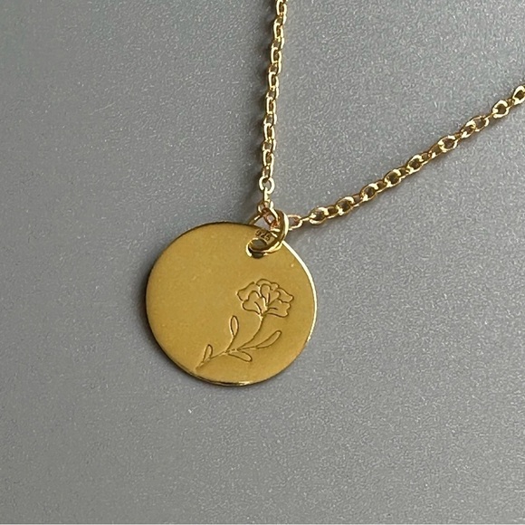 14k Gold Vermeil Carnation Flower Necklace - Picture 3 of 6